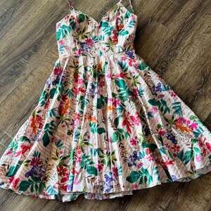 Gianni Bini Jacqueline Striped Floral Sweetheart Neck Midi Dress